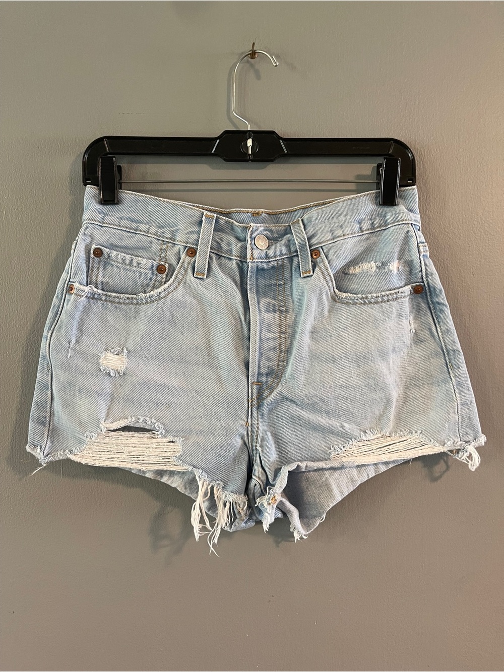 Levi's 501 Light Blue Distressed Button-Fly Denim Shorts Size 27